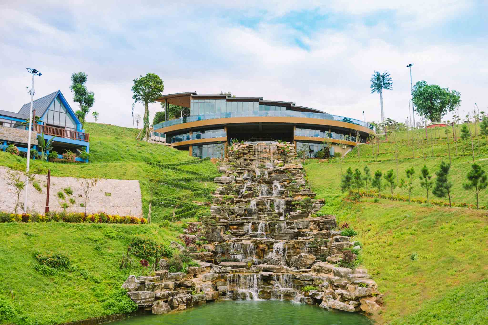 Legacy Hill Resort & Villas